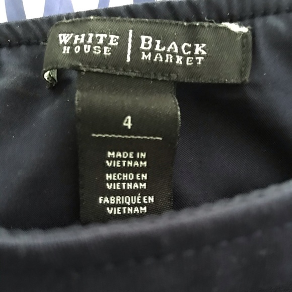 White House Black Market Dresses & Skirts - White House Black Market navy skirt size 4